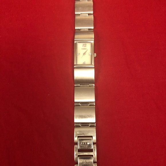 Fossil silvertone watch - Picture 2 of 4